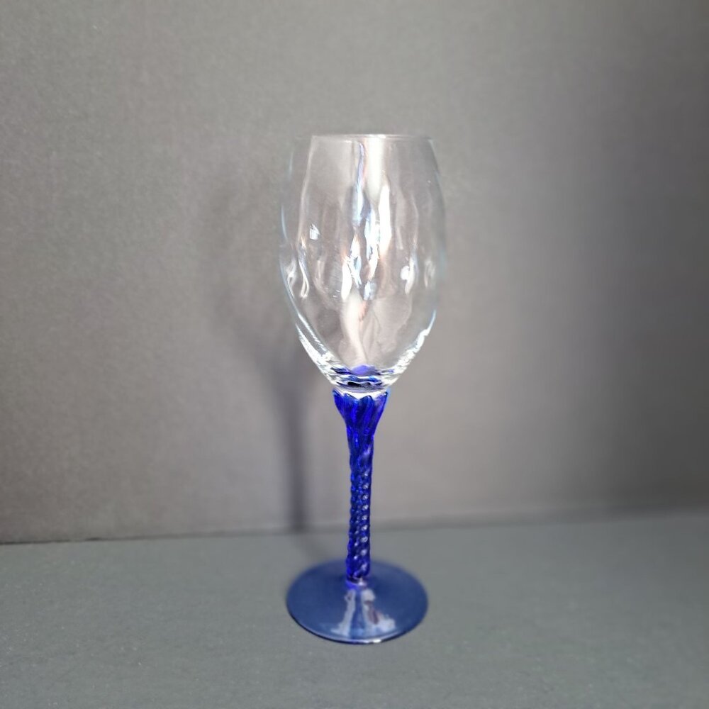 CLEAR GLASS GOBLET WITH COBALT BLUE TULIP TWISTED STEM OPTIC GLASS HOLDS 6 OZS